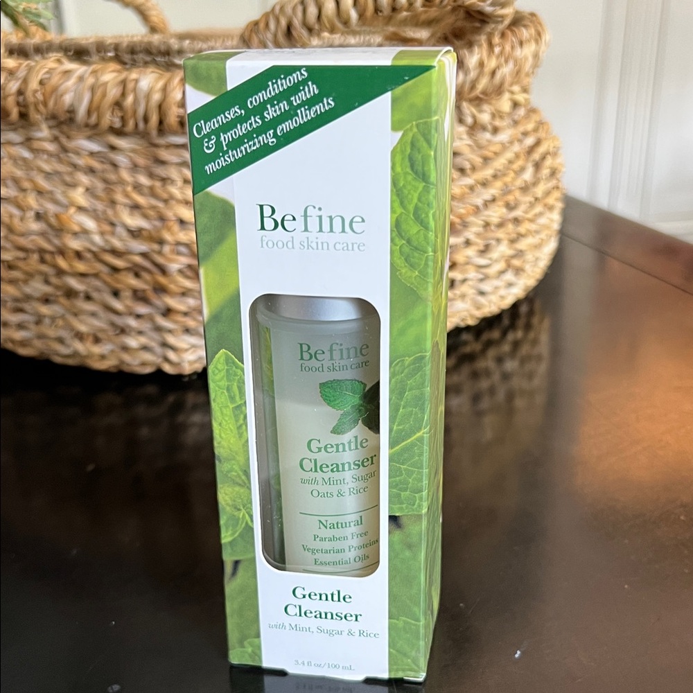 Gentle Cleanser with Mint, Oats & Rice - Green